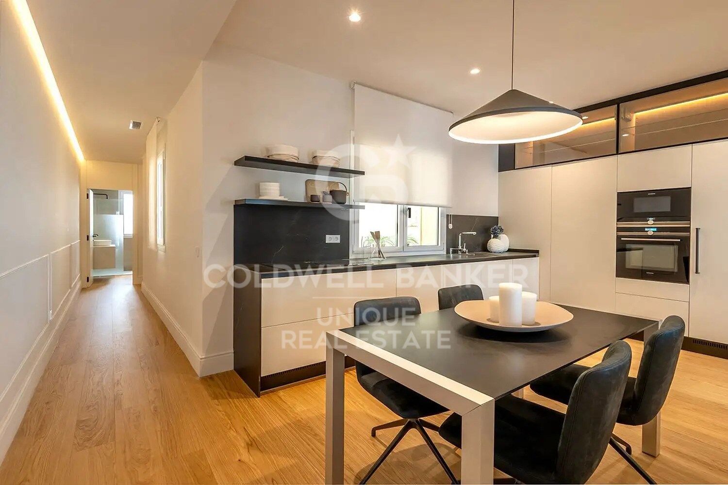Renovated exterior flat in Almagro, Madrid