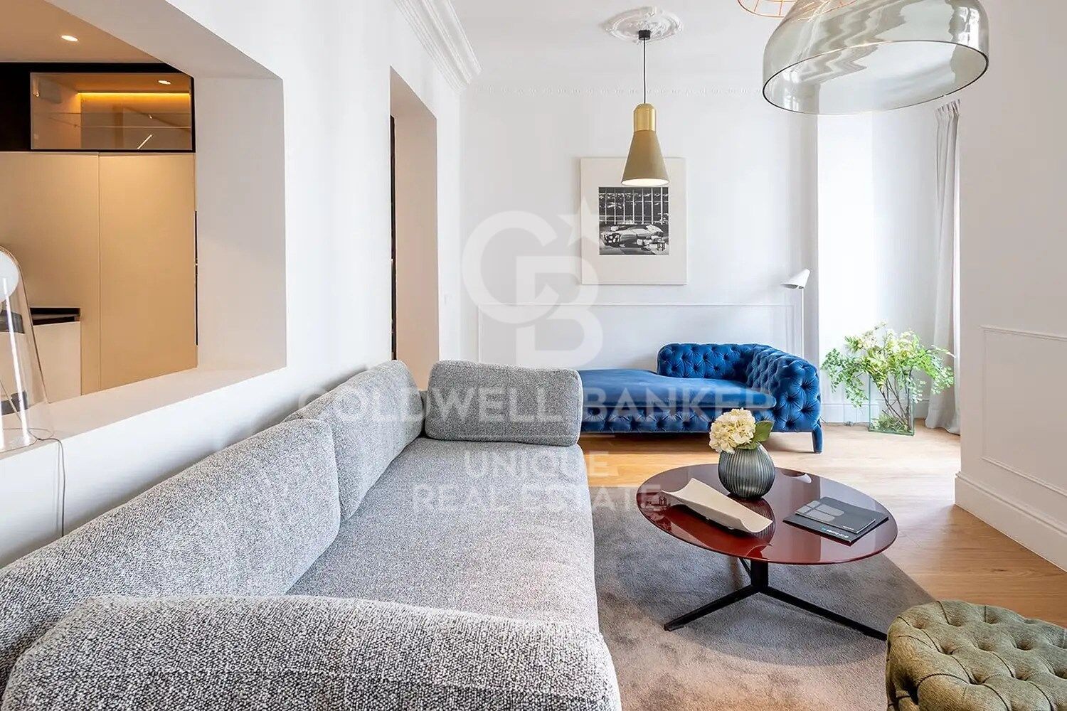 Renovated exterior flat in Almagro, Madrid