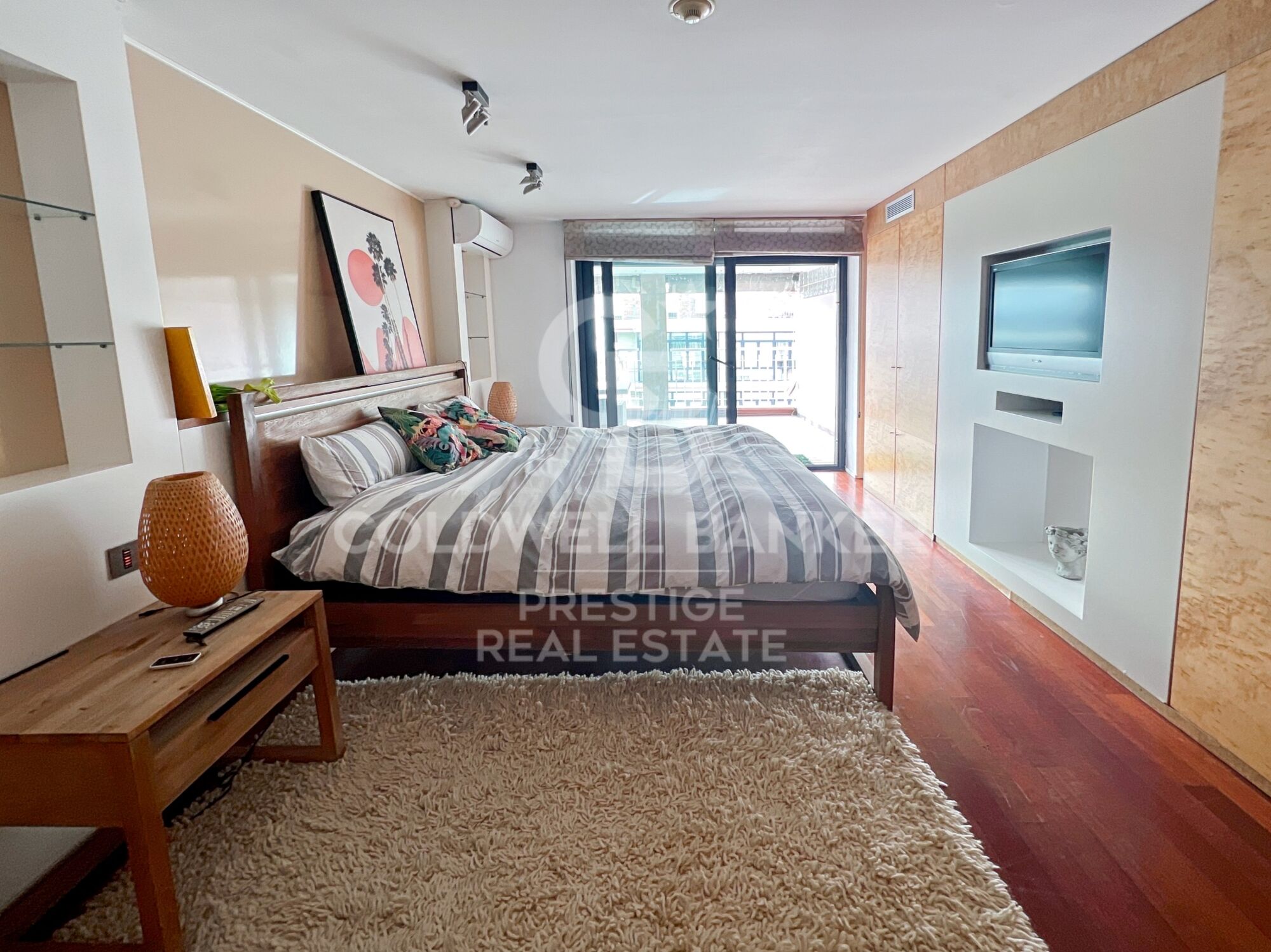 Triplex penthouse with swimming pool and multiple terraces in Sant Gervasi Galvany