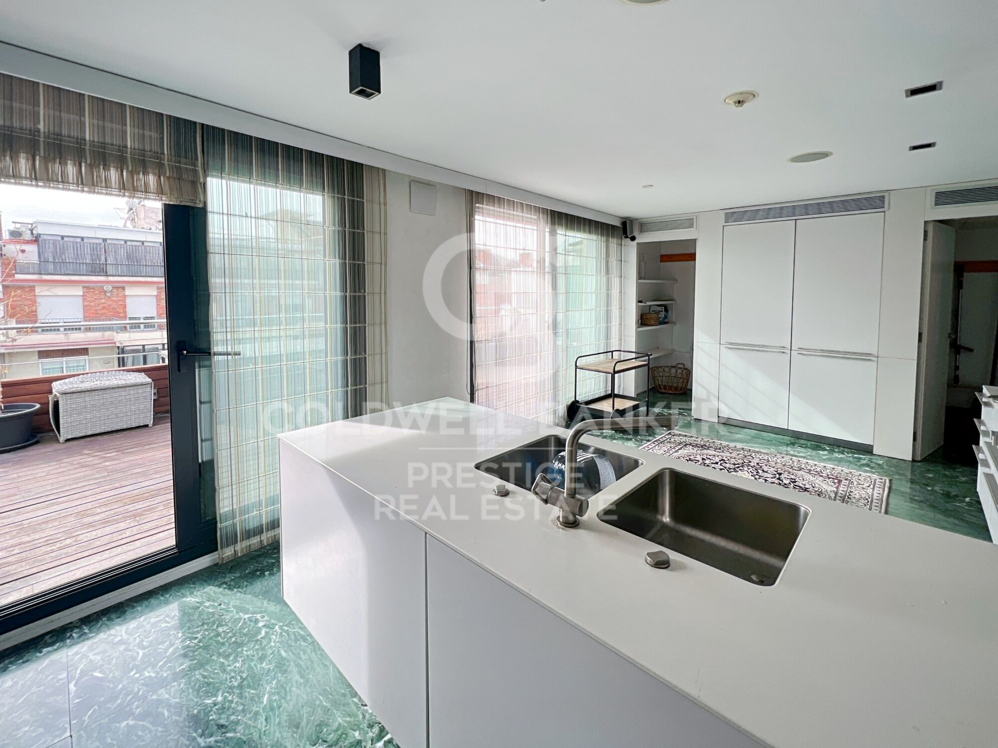 Triplex penthouse with swimming pool and multiple terraces in Sant Gervasi Galvany
