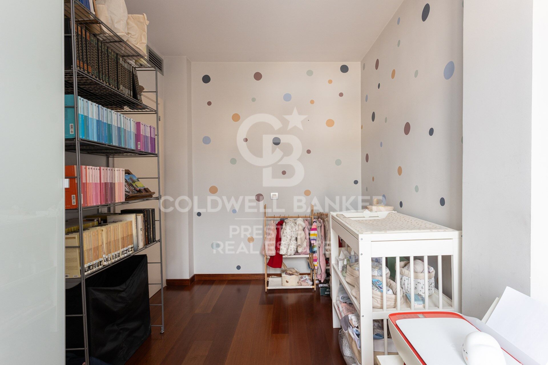 Exklusives Penthouse mit Blick auf die Skyline von Barcelona, das Meer und den Tibidabo