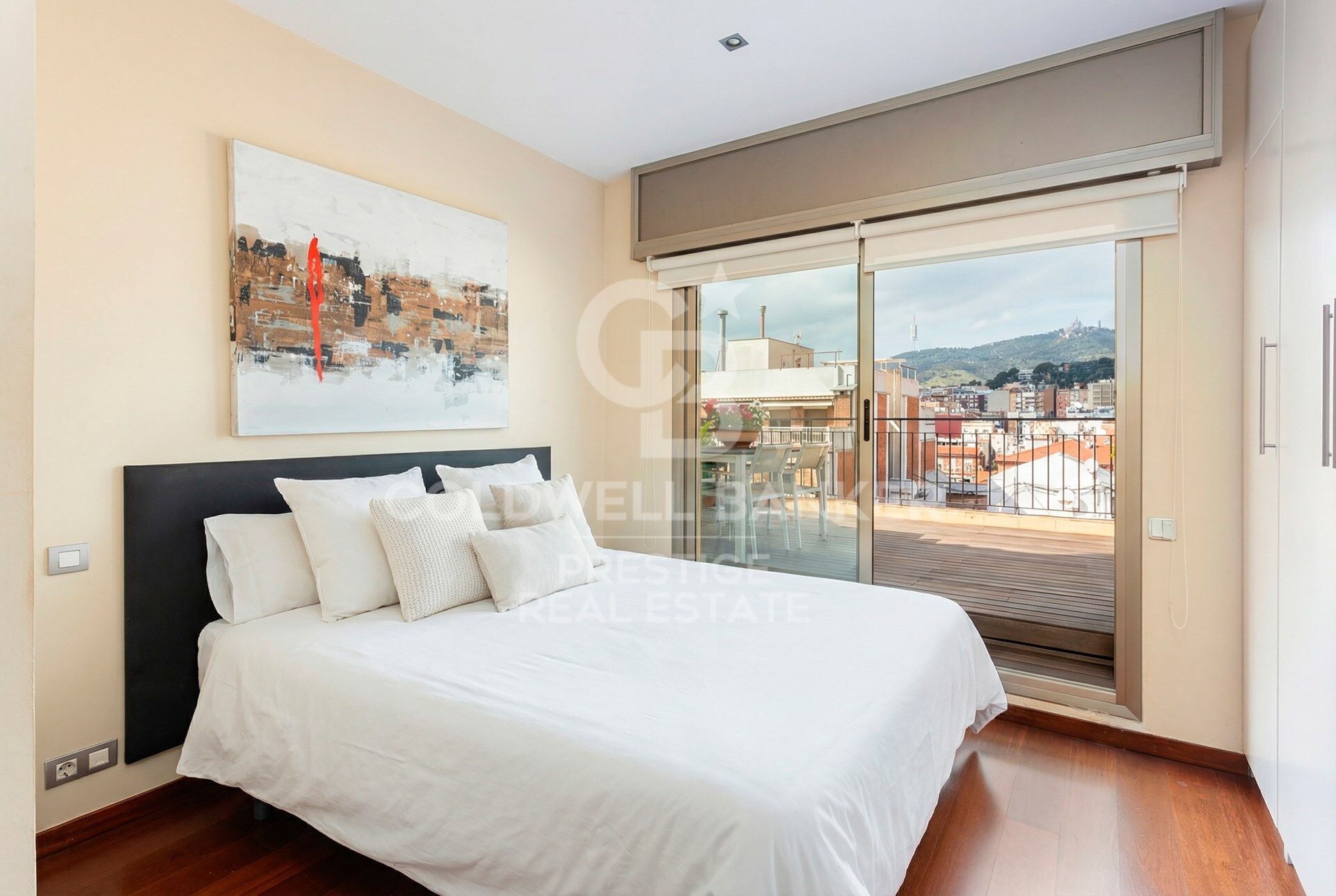 Penthouse exclusif avec vue sur les toits de Barcelone, la mer et le Tibidabo