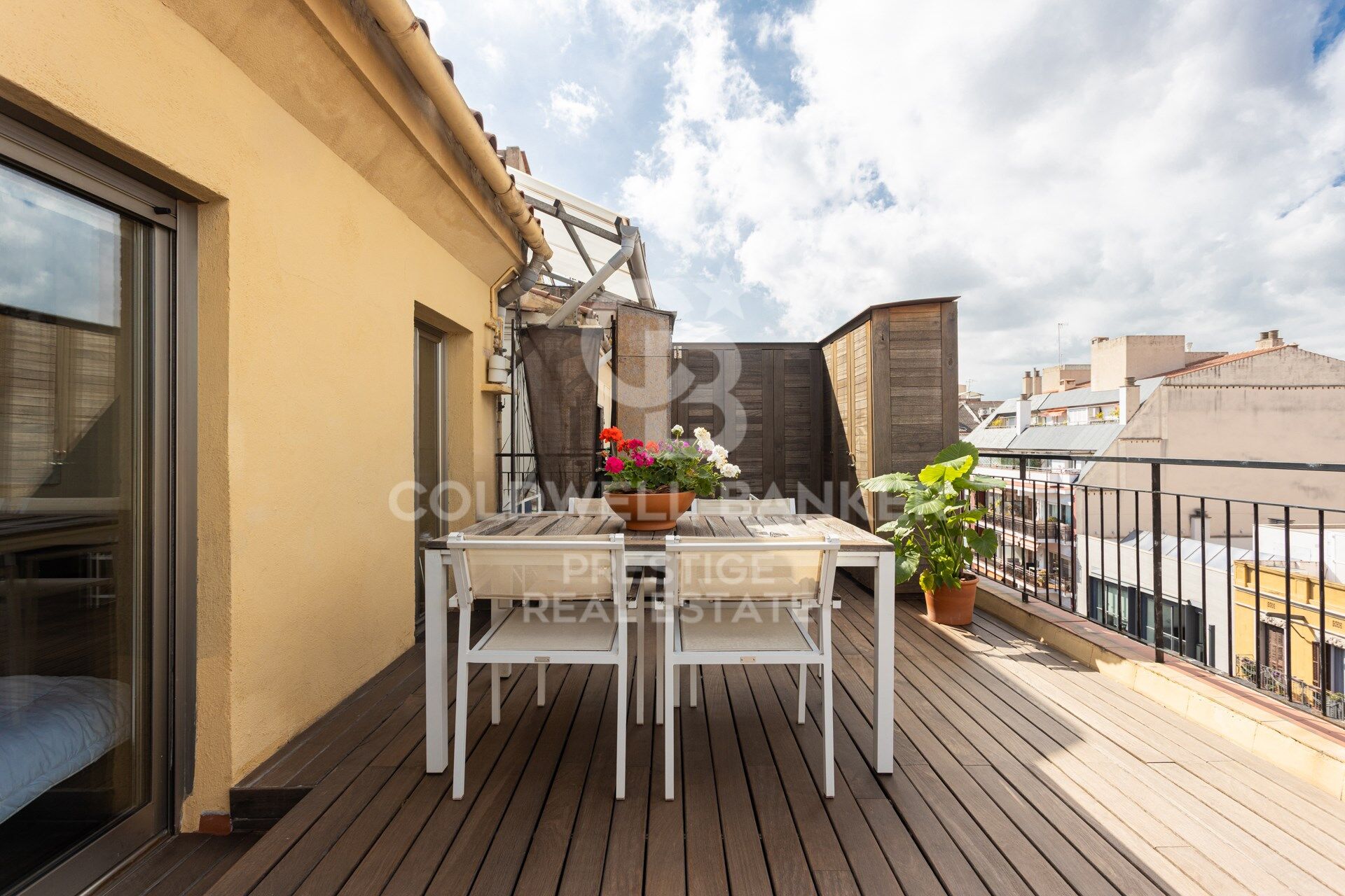 Exklusives Penthouse mit Blick auf die Skyline von Barcelona, das Meer und den Tibidabo