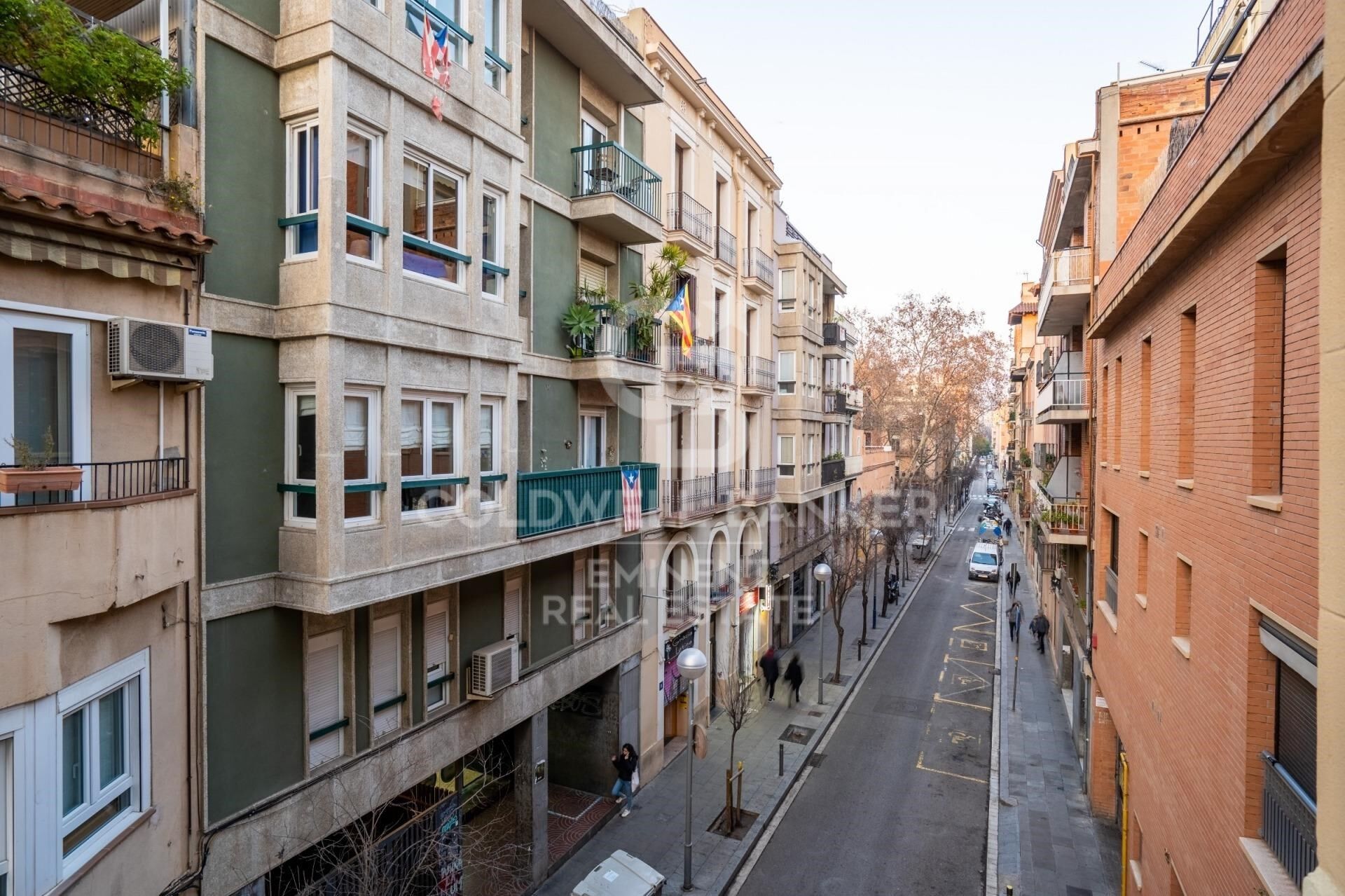 Luminoso piso en venta en Vila de Gracia