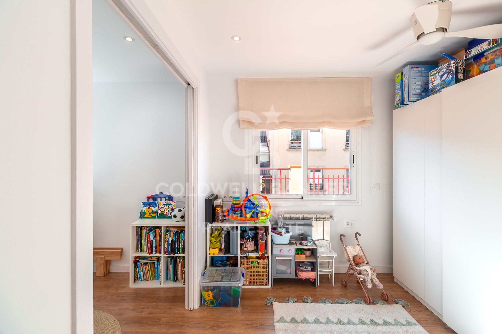 Encantador ático esquinero con terraza de 40m² en Les Corts Junto el Corte Inglés de Diagonal