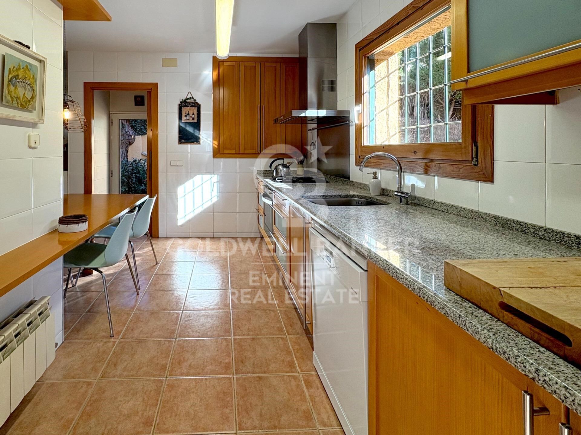 Beautiful detached house with garden in Sarrià