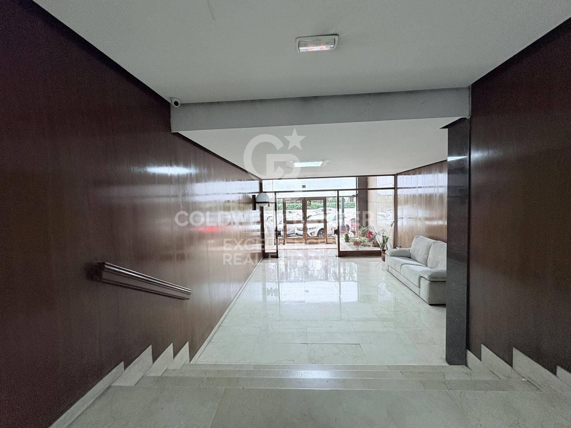 Luminoso piso con terraza en El Pla del Real