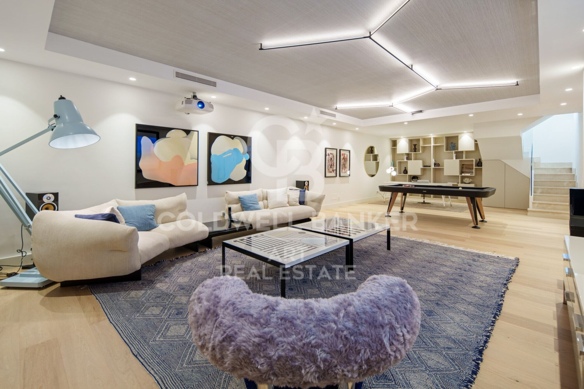 Elegante Maisonette-Wohnung im Erdgeschoss in Reserva de Sierra Blanca mit Privatgarten