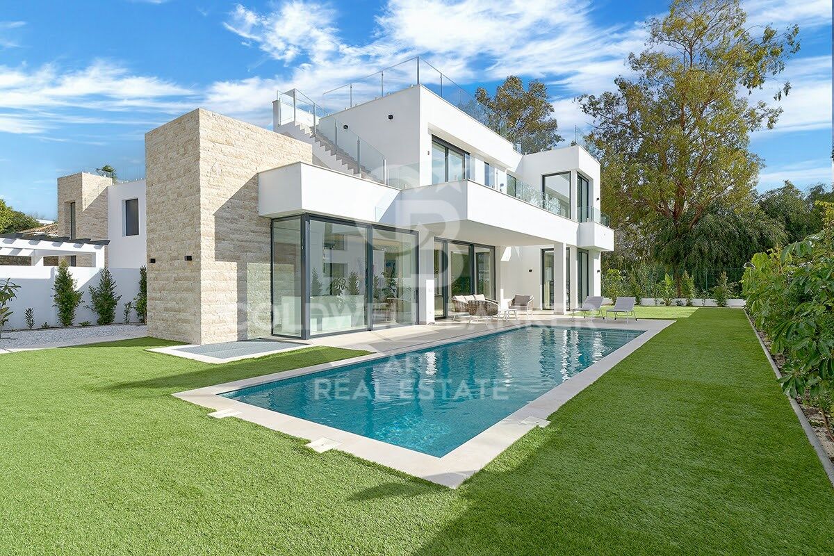 Villa moderne clé en main à Monte Biarritz - Nueva Atalaya (Estepona)