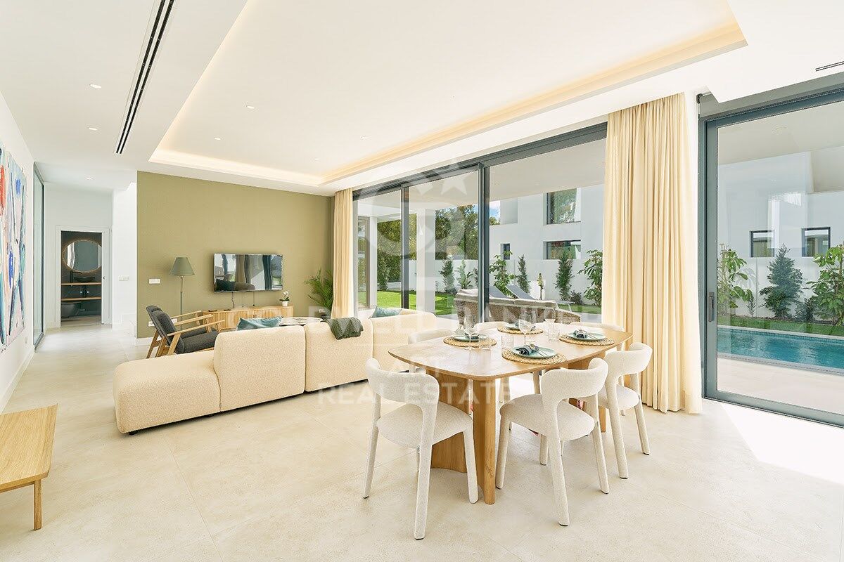 Moderne schlüsselfertige Villa in Monte Biarritz - Nueva Atalaya (Estepona)