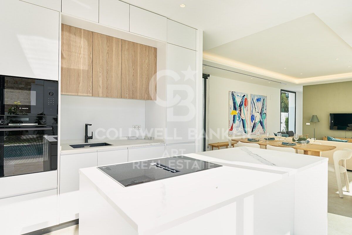 Modern turnkey villa in Monte Biarritz - Nueva Atalaya (Estepona)