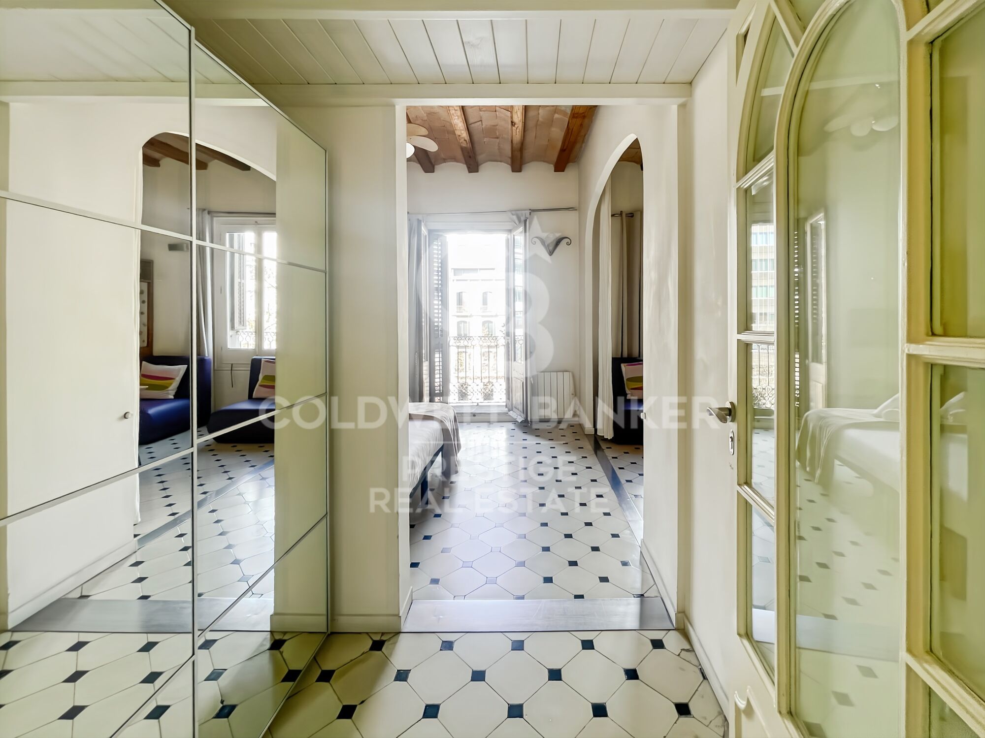 Penthouse mit touristischer Lizenz und 20 m² Terrasse, 30 Meter vom Passeig de Gràcia entfernt