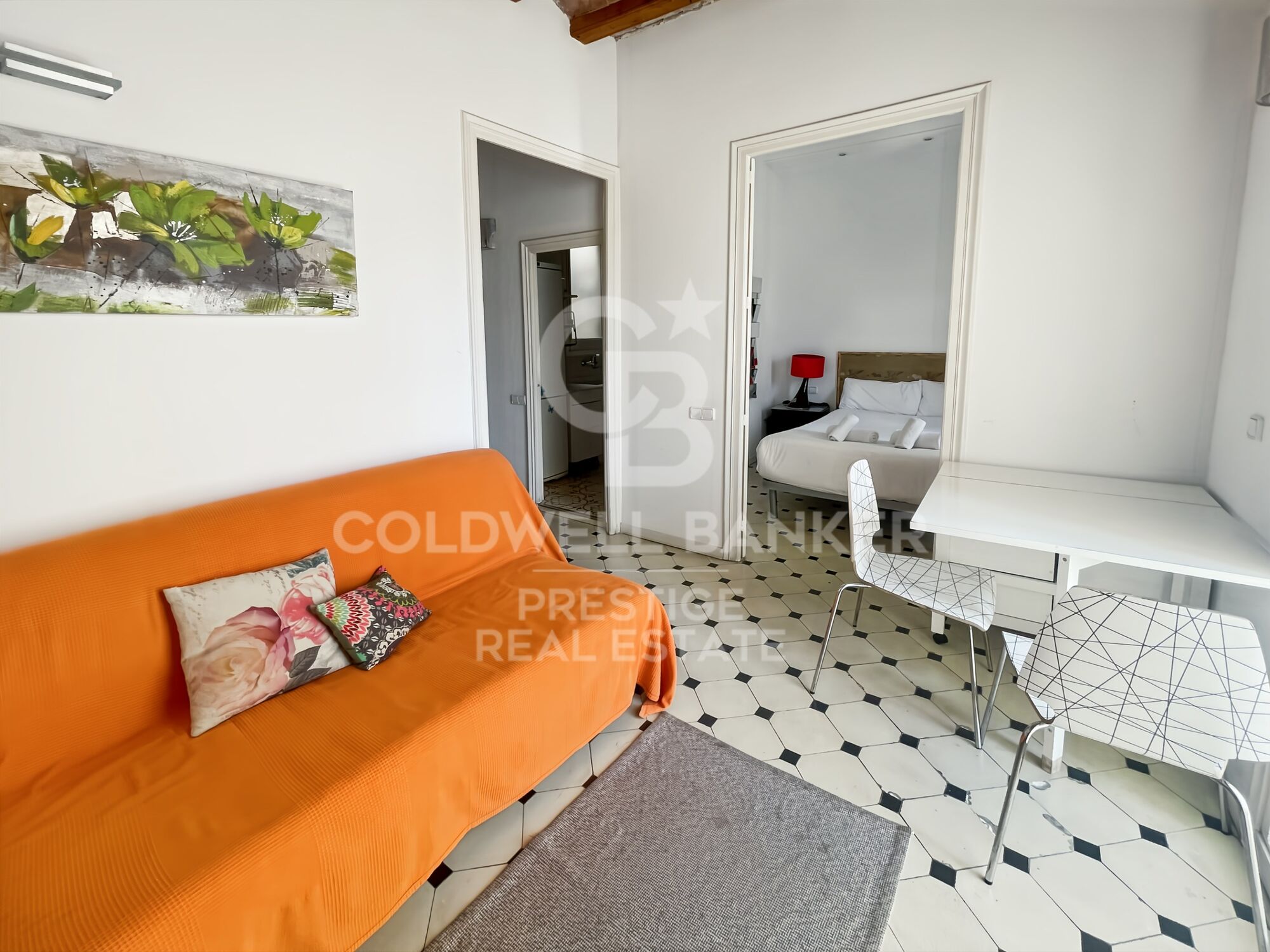 Penthouse with tourist license and 20 m² terrace 30 meters from Passeig de Gràcia, Barcelona