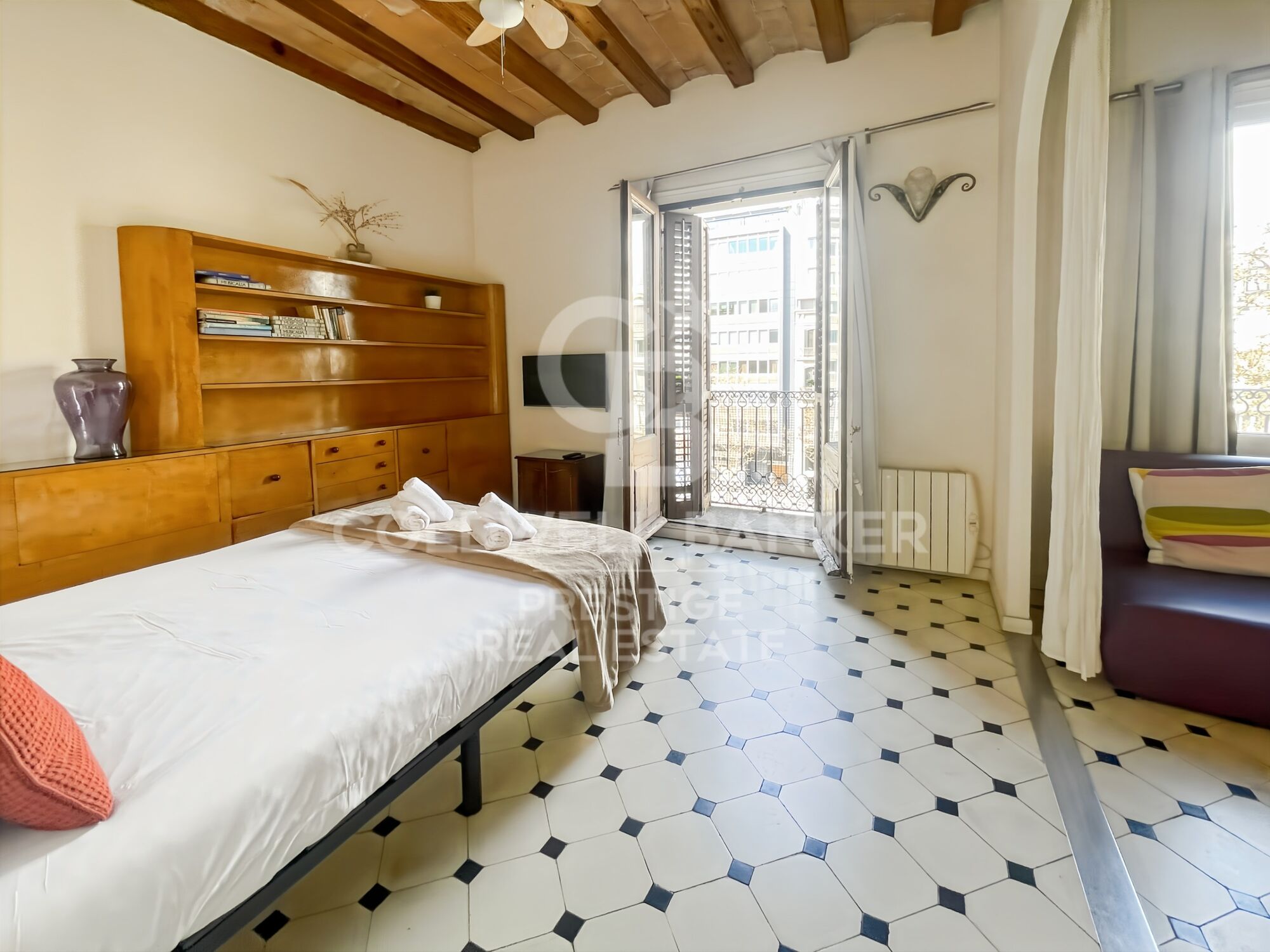 Penthouse avec licence touristique et terrasse de 20 m² à 30 mètres du Passeig de Gràcia, Barcelona