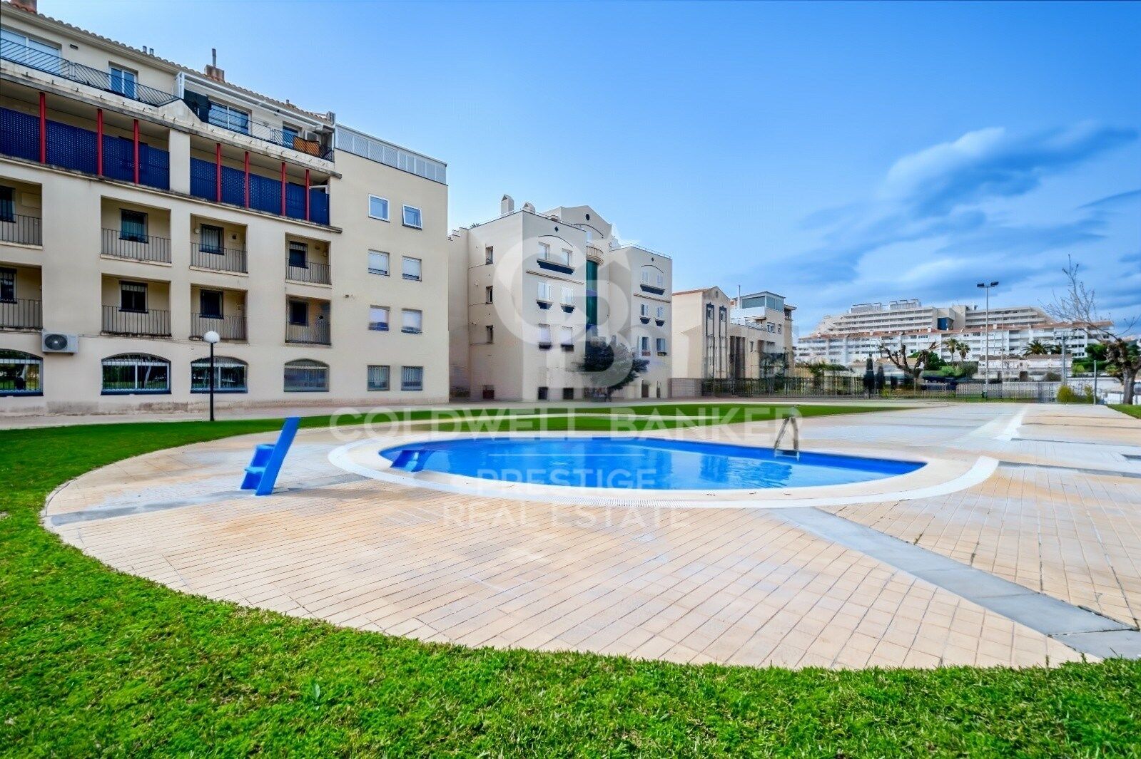 SEA-FRONT GARDEN APARTMENT