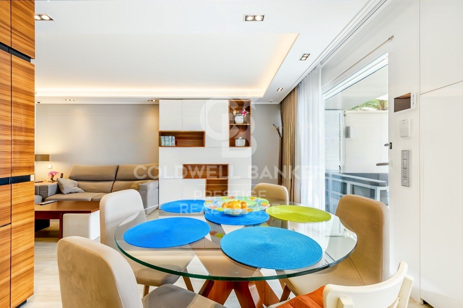 WOHNUNG MIT GARTEN DIREKT AM MEER