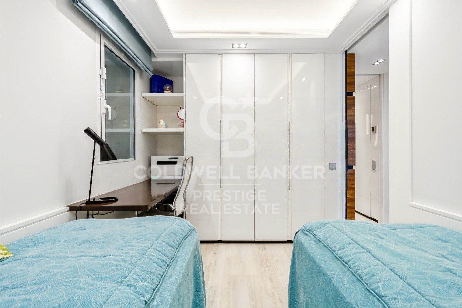 WOHNUNG MIT GARTEN DIREKT AM MEER