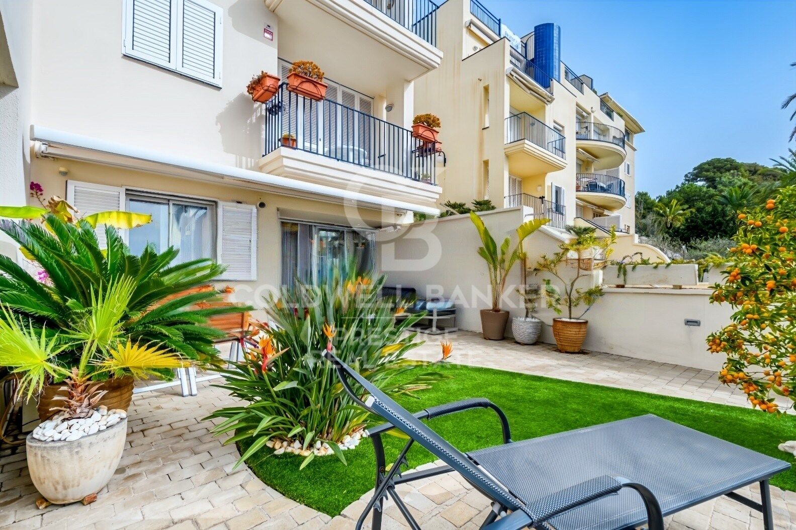 WOHNUNG MIT GARTEN DIREKT AM MEER