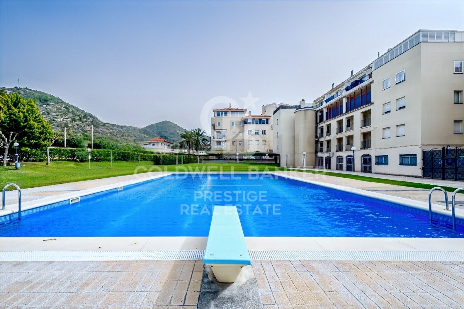 SEA-FRONT GARDEN APARTMENT