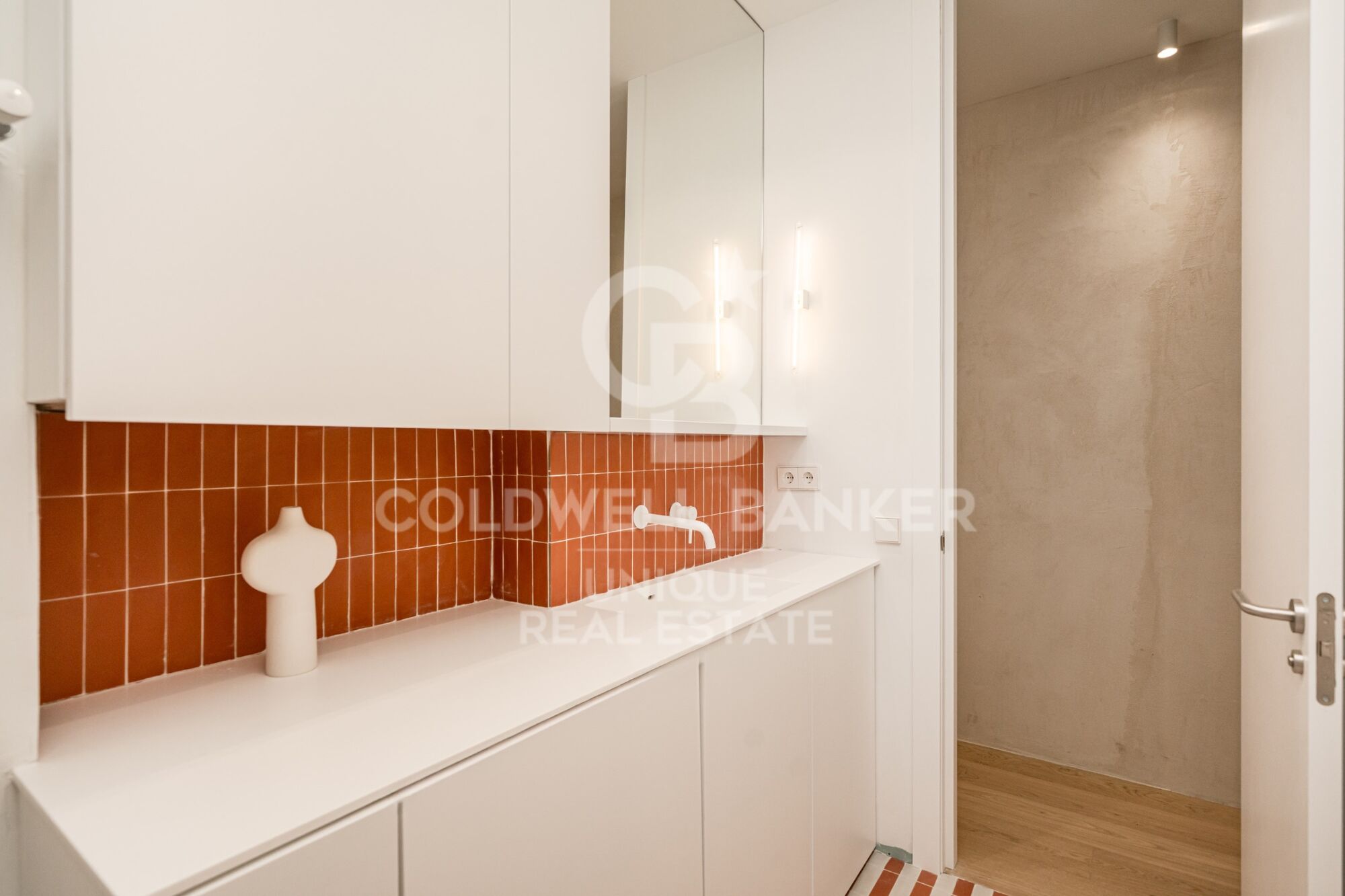 Piso exterior reformado en Malasaña, Madrid