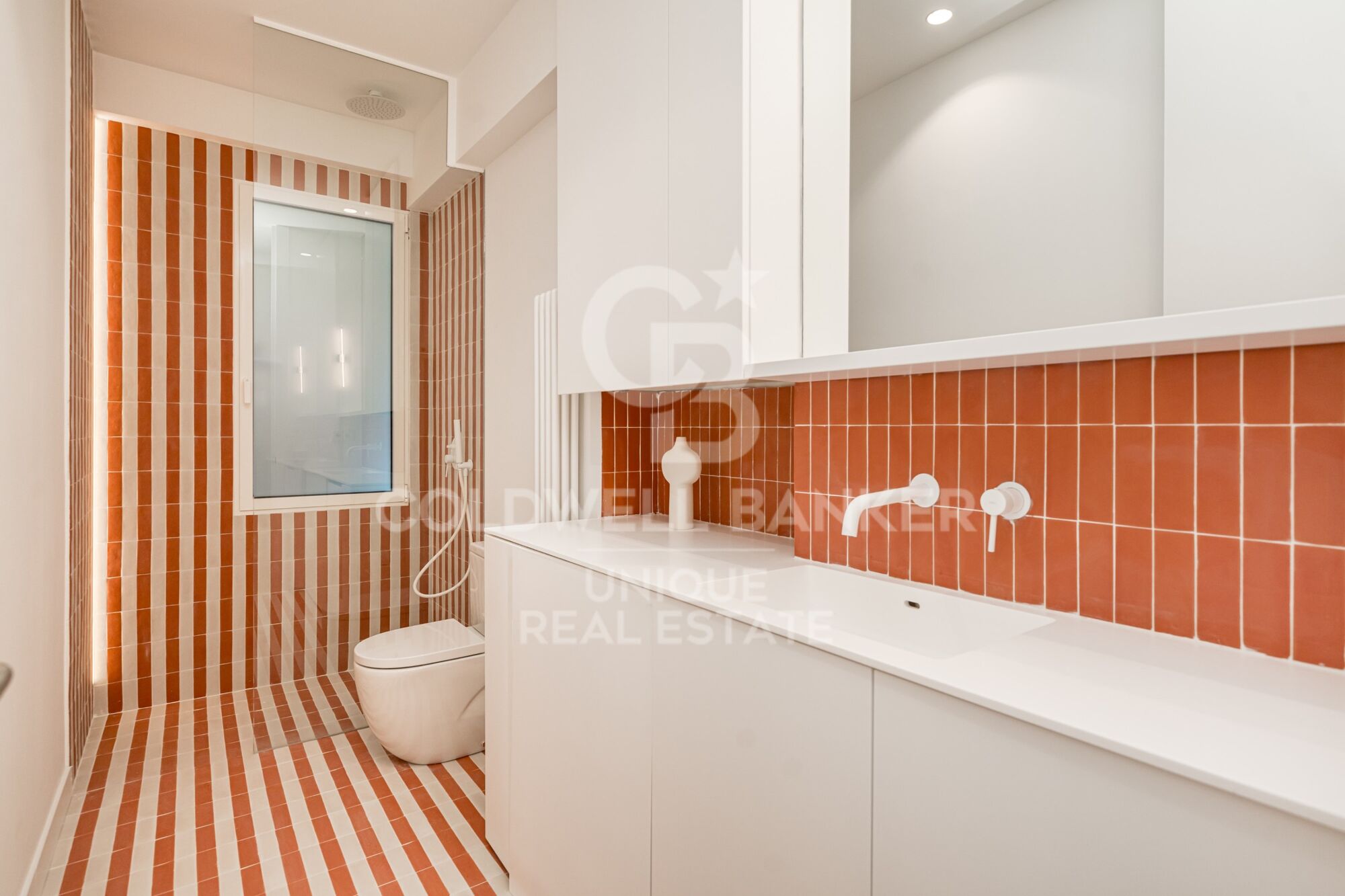 Renovierte Außenwohnung in Malasaña, Madrid