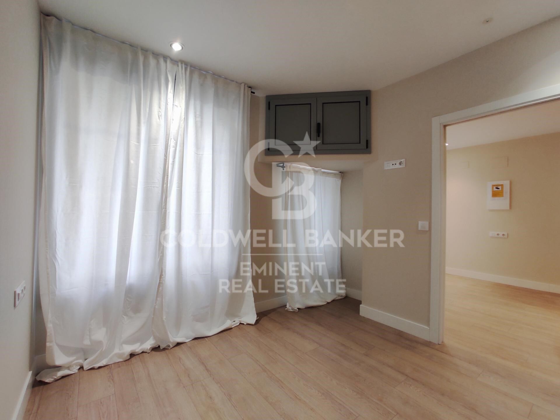 Oficina en venta en Vila de Gracia