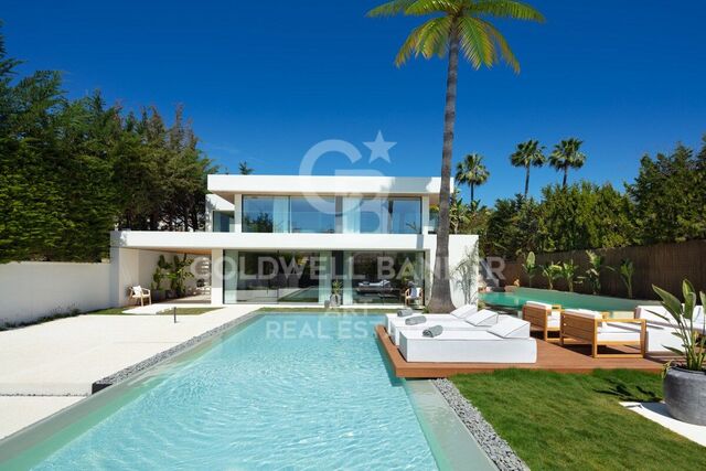 Elegante villa moderna en el corazón de Nueva Andalucía, Marbella
