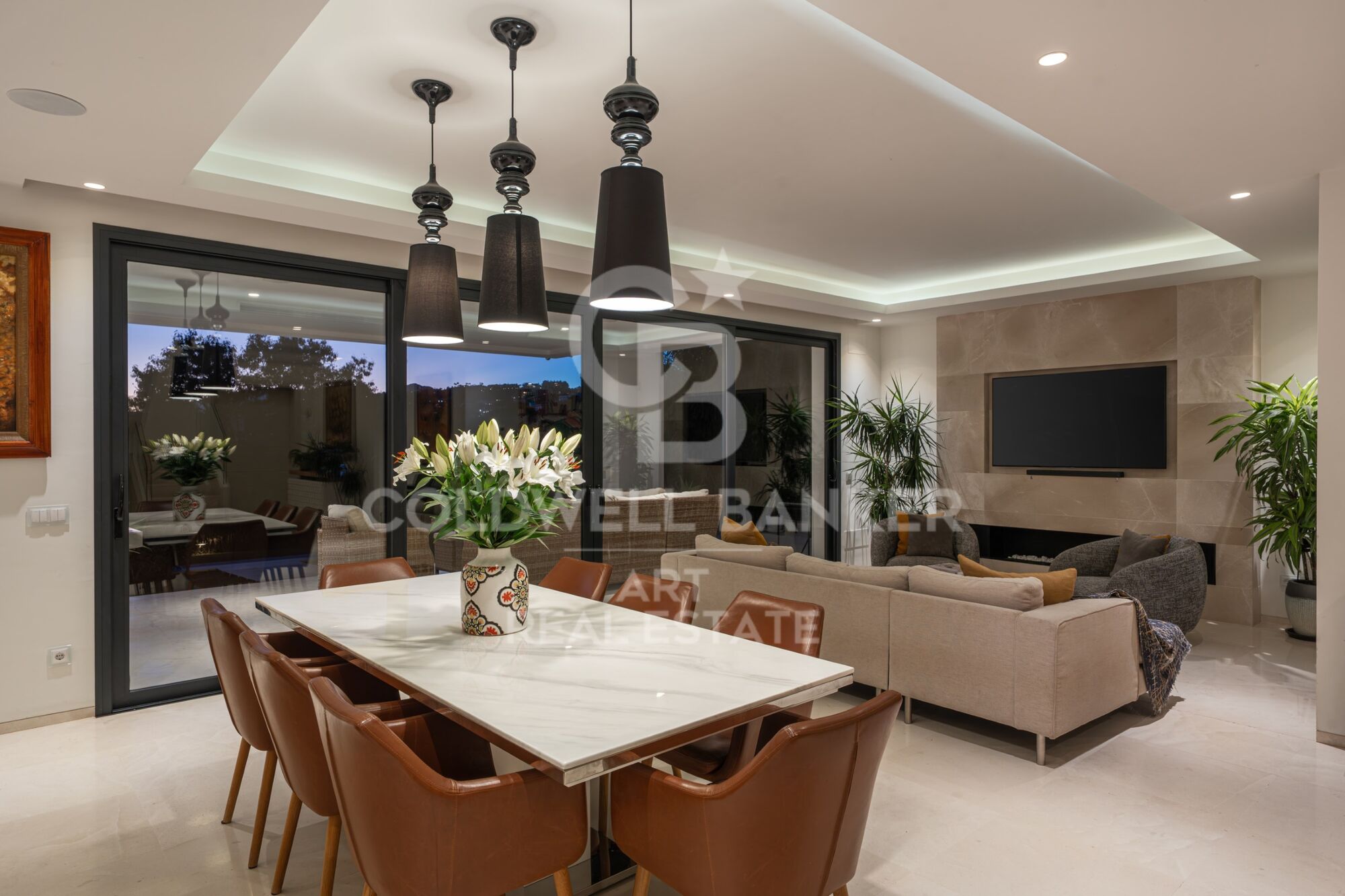 Exklusive luxusvilla in einer geschlossenen wohnanlage in Nueva Andalucia mit großem grundstück und privatsphäre