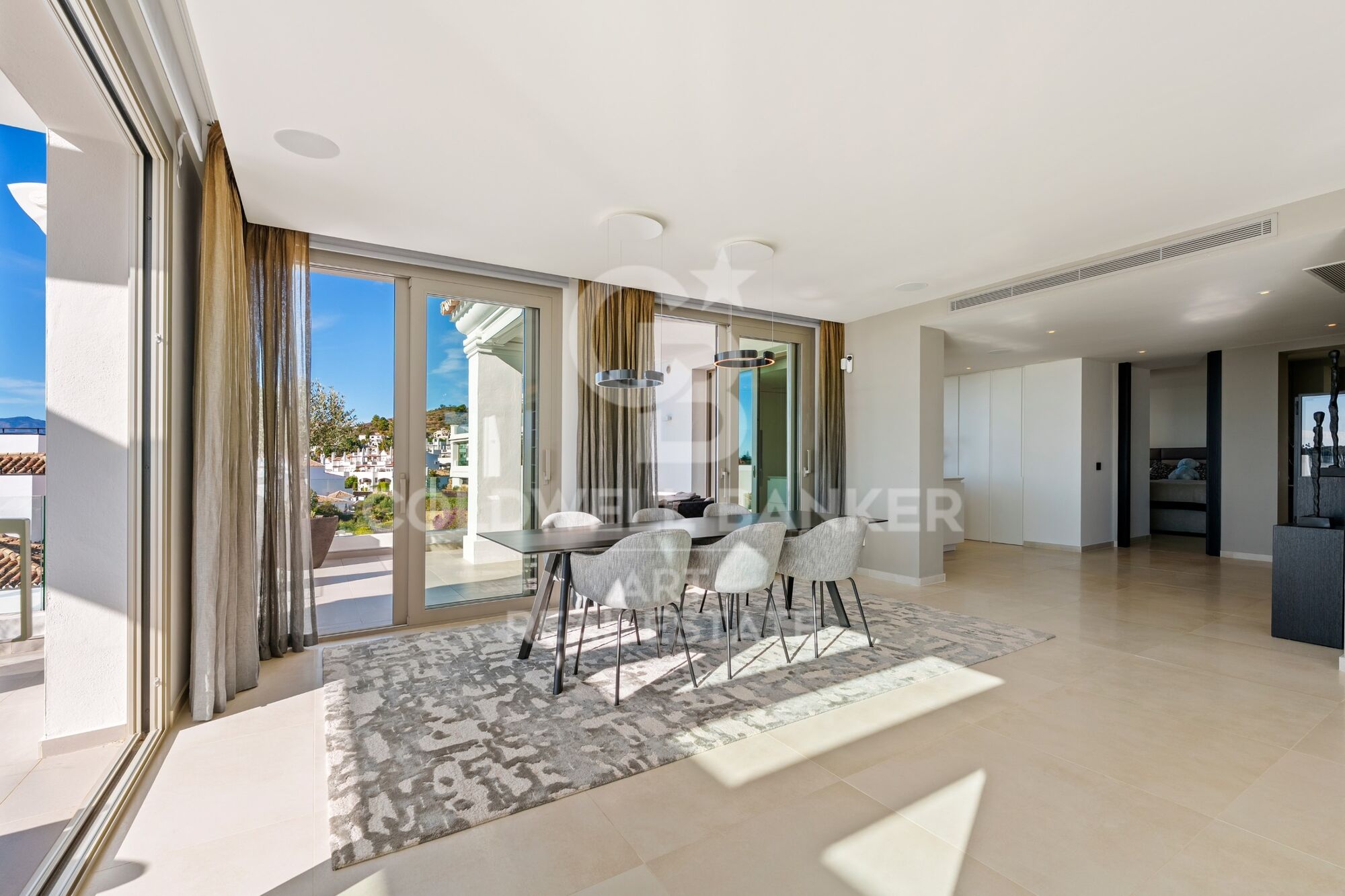 Spectaculaire penthouse en duplex avec vues panoramiques sur la mer à marbella