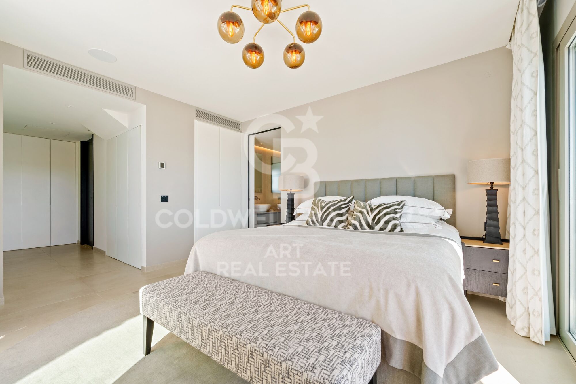 Spectaculaire penthouse en duplex avec vues panoramiques sur la mer à marbella