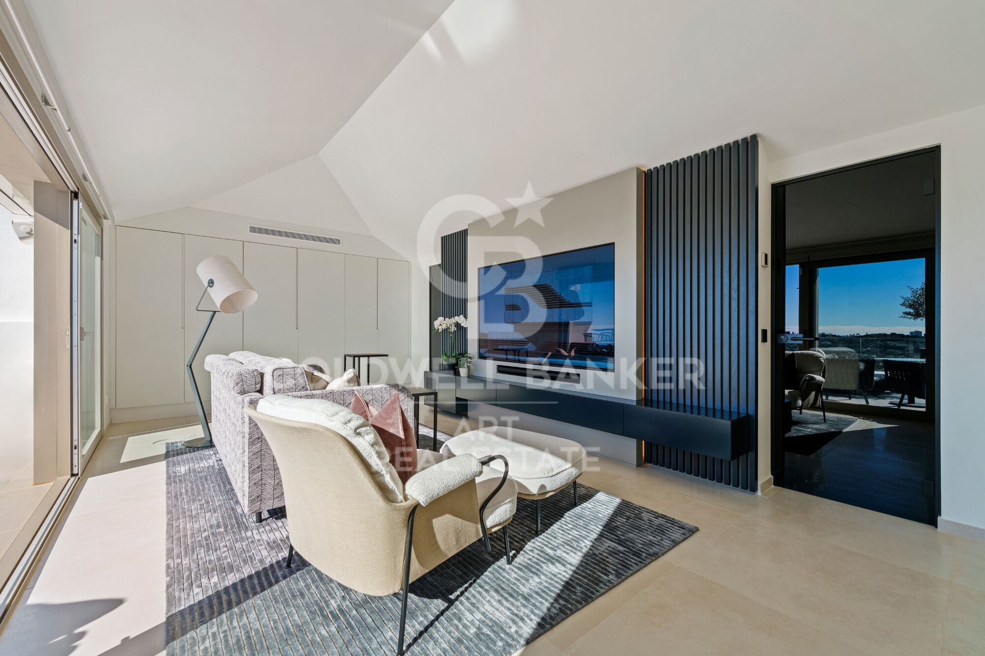Spektakuläres duplex-penthouse mit panorama-meerblick in marbella