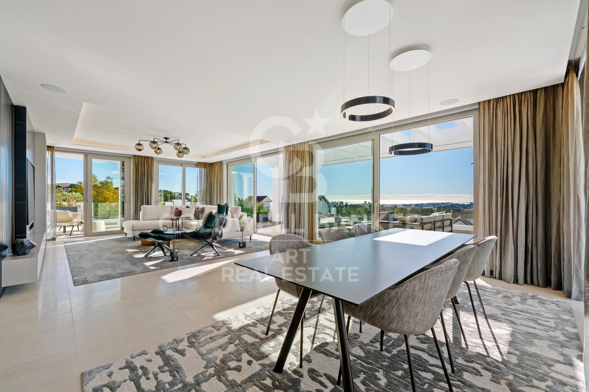 Spektakuläres duplex-penthouse mit panorama-meerblick in marbella