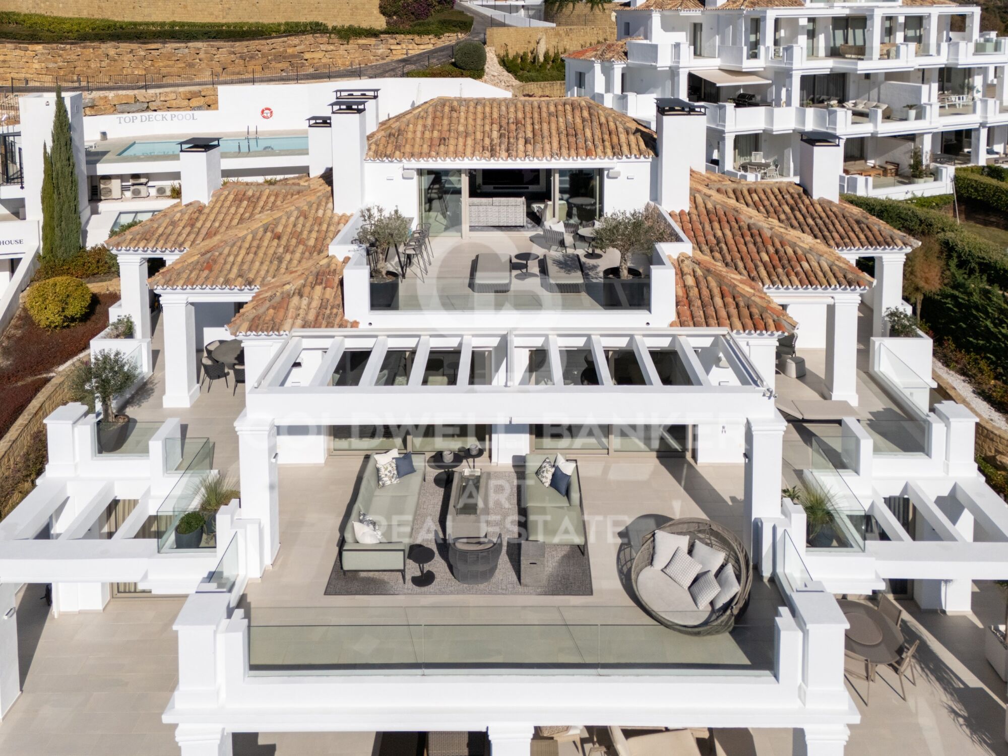 Spektakuläres duplex-penthouse mit panorama-meerblick in marbella