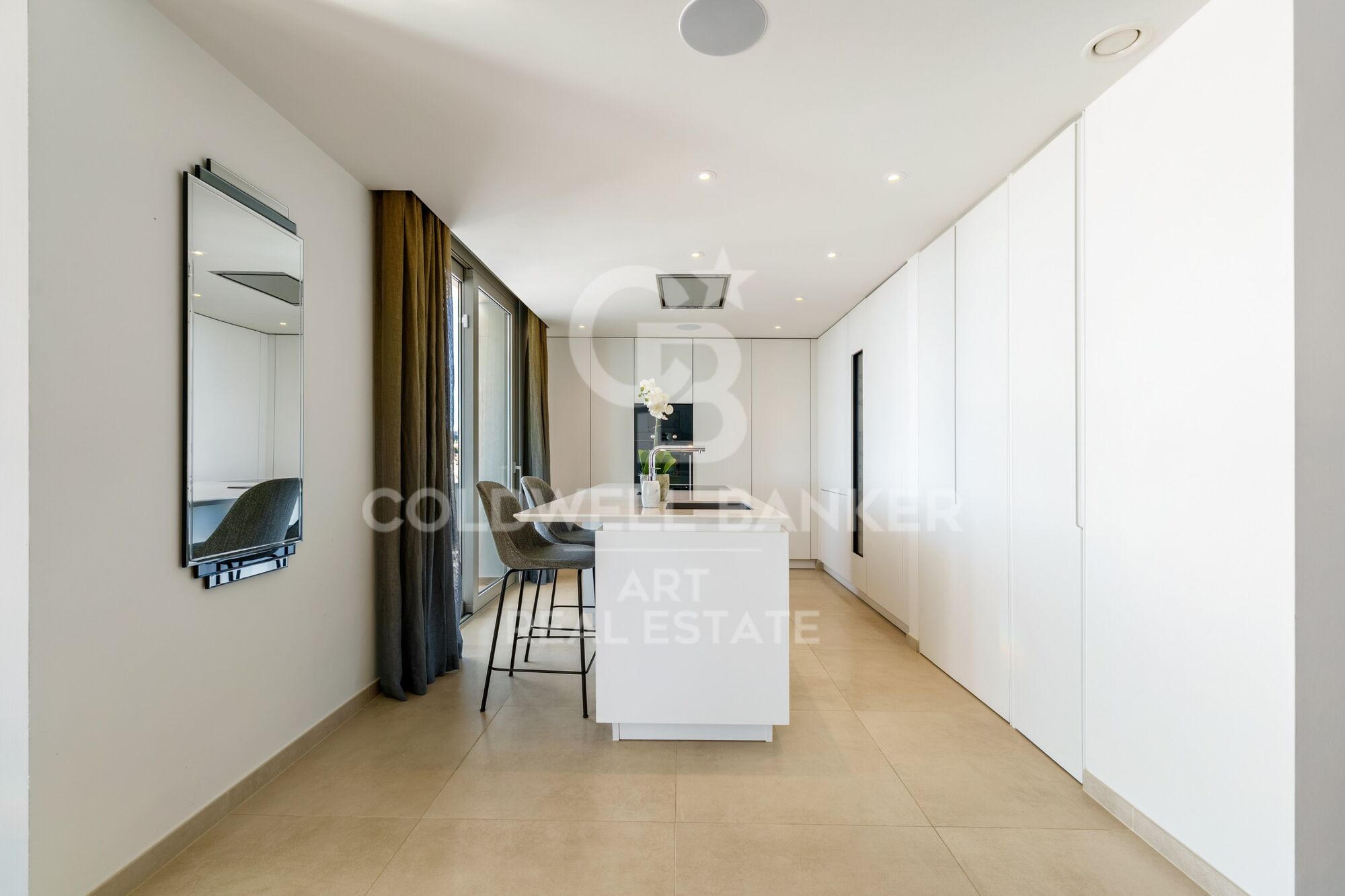 Spektakuläres duplex-penthouse mit panorama-meerblick in marbella