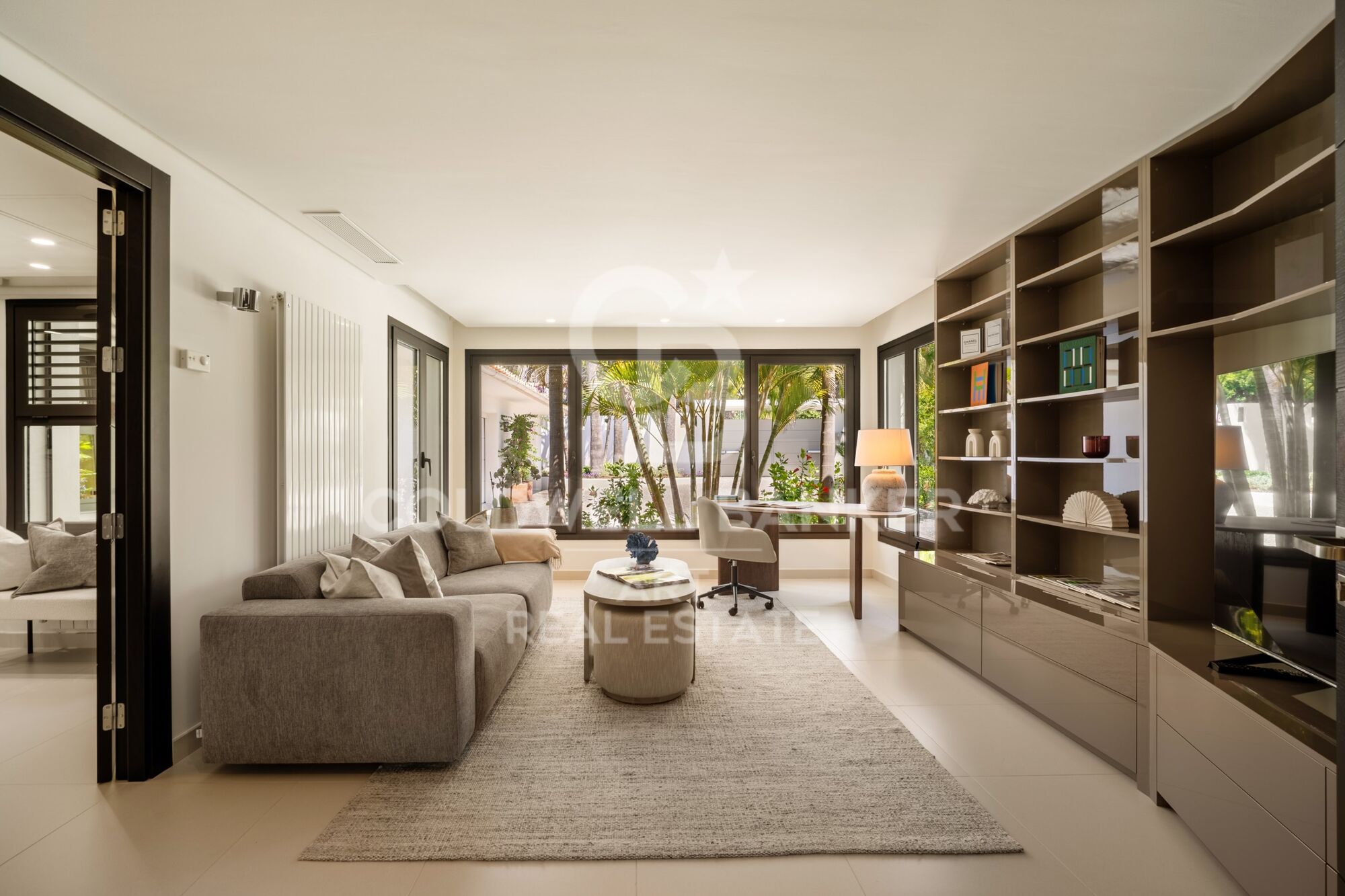 Exclusive luxury bungalow with views in marbella