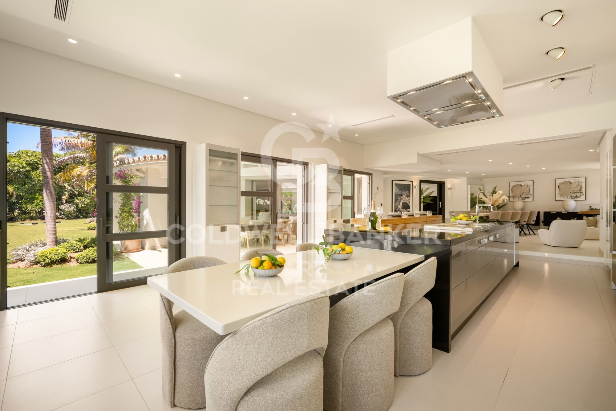 Exclusivo bungalow de lujo con vistas en Marbella