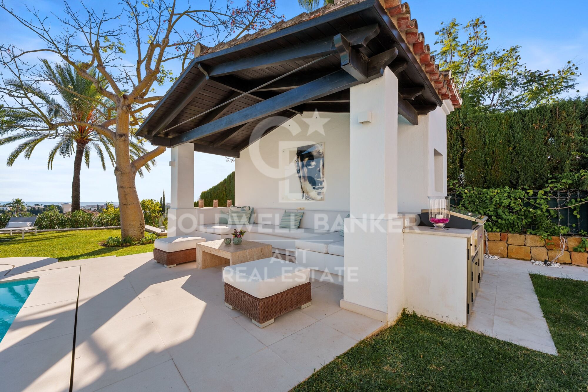 Increíble villa con vistas abiertas sobre el entorno natural y el Mediterráneo