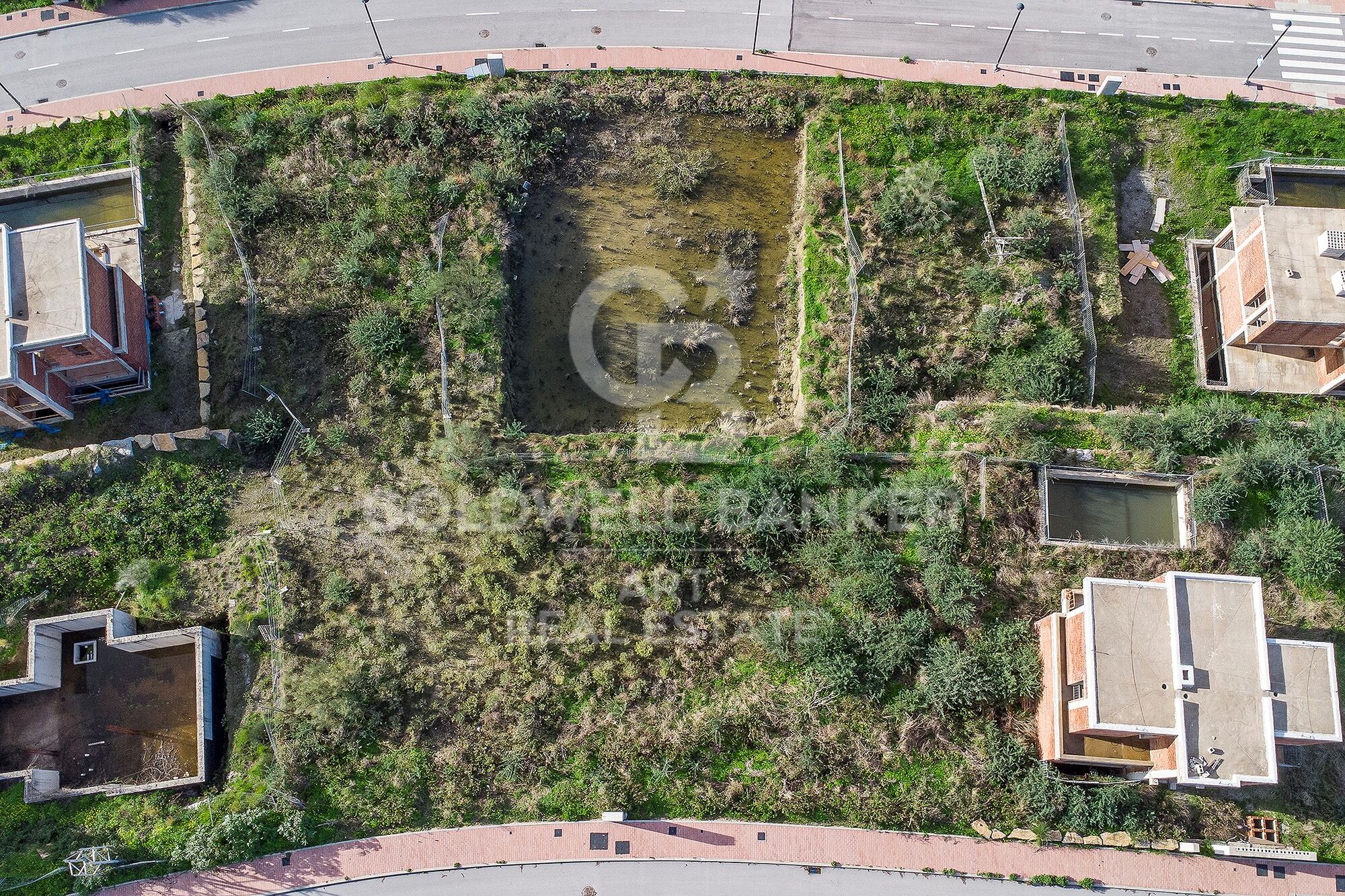 Exclusivo suelo urbanizable para vivienda residencial en La Boladilla, New Golden Mile