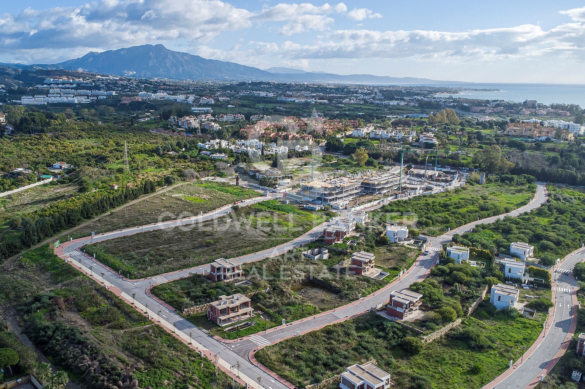 Exclusive residential building plot in la boladilla, new golden mile