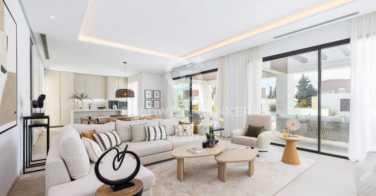 Exclusiva villa en una promoción privada de lujo en la Milla de Oro de Marbella