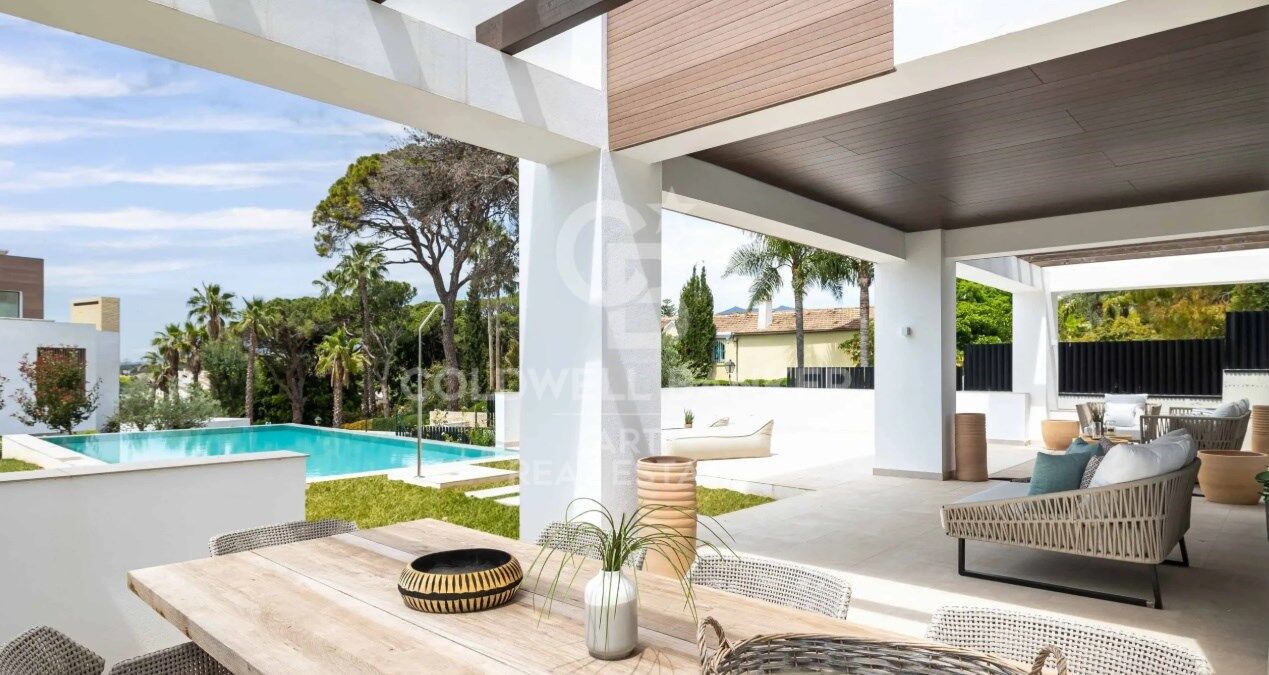 Exclusiva villa en una promoción privada de lujo en la Milla de Oro de Marbella