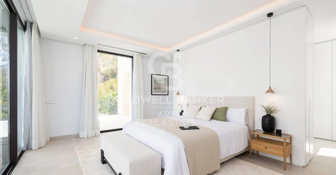 Exclusiva villa en una promoción privada de lujo en la Milla de Oro de Marbella