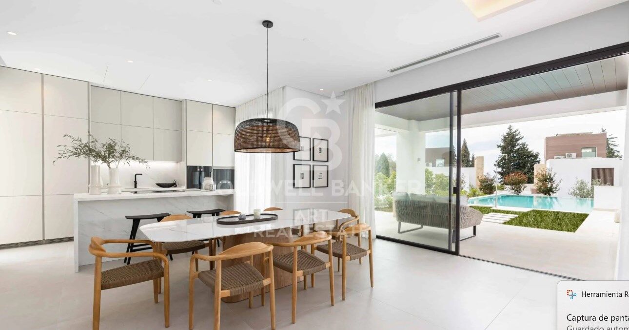 Exclusiva villa en una promoción privada de lujo en la Milla de Oro de Marbella