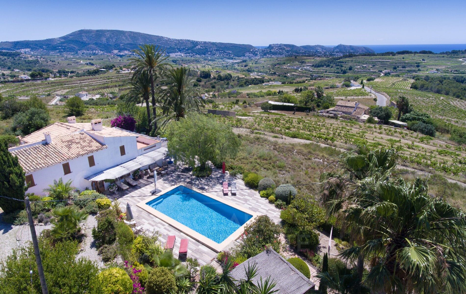 Finca en Teulada con magnificas vistas panorámicas al mar