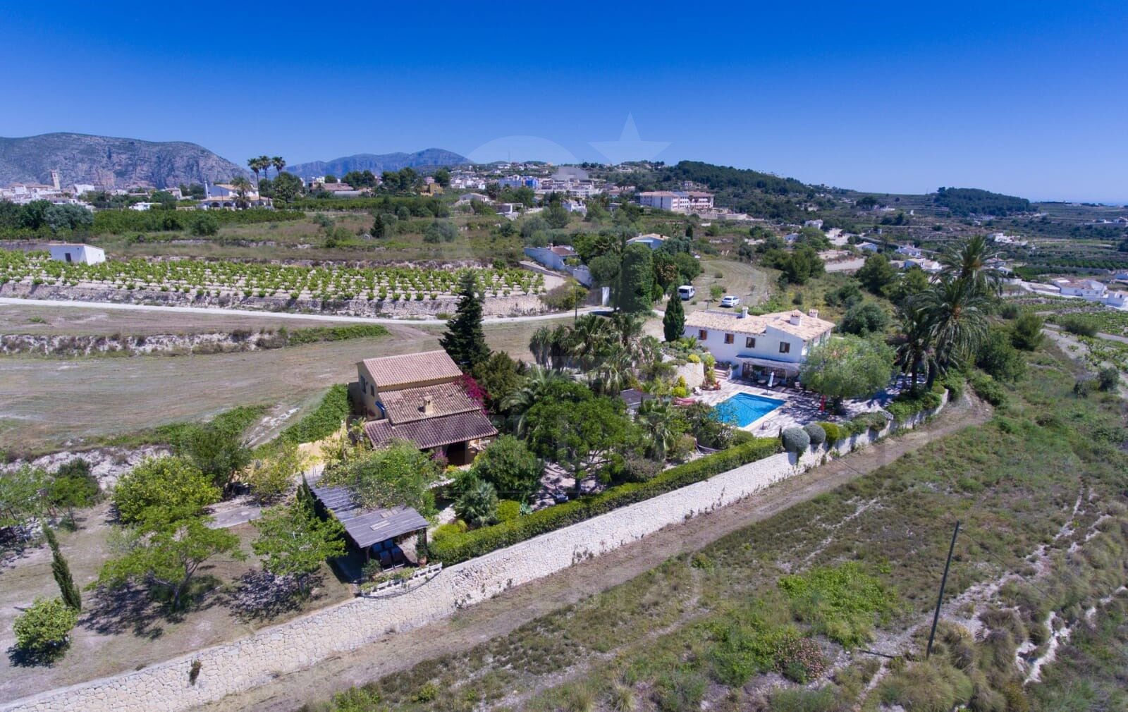 Finca en Teulada con magnificas vistas panorámicas al mar