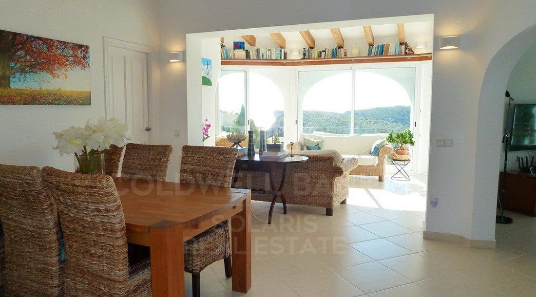 House / Villa for sale in Cumbre del Sol with sea and mountain views