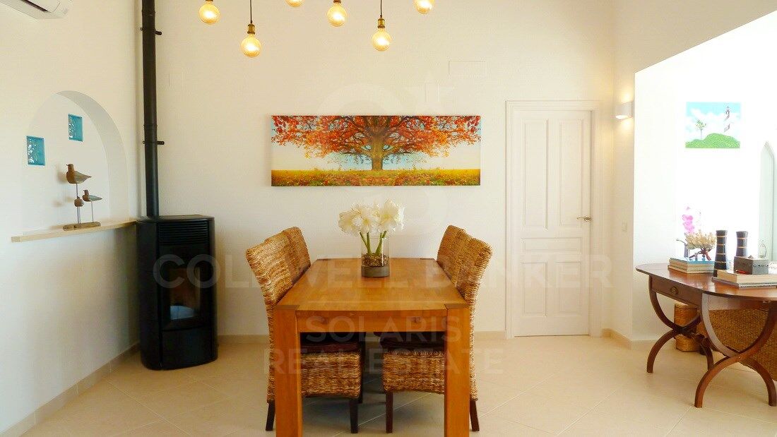 House / Villa for sale in Cumbre del Sol with sea and mountain views