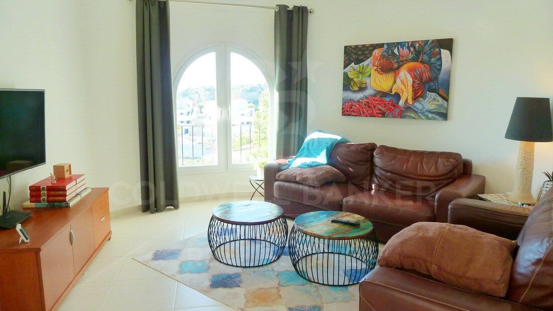 House / Villa for sale in Cumbre del Sol with sea and mountain views