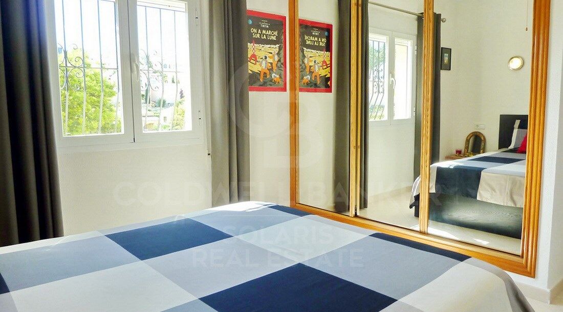 House / Villa for sale in Cumbre del Sol with sea and mountain views