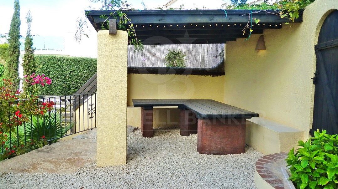 House / Villa for sale in Cumbre del Sol with sea and mountain views